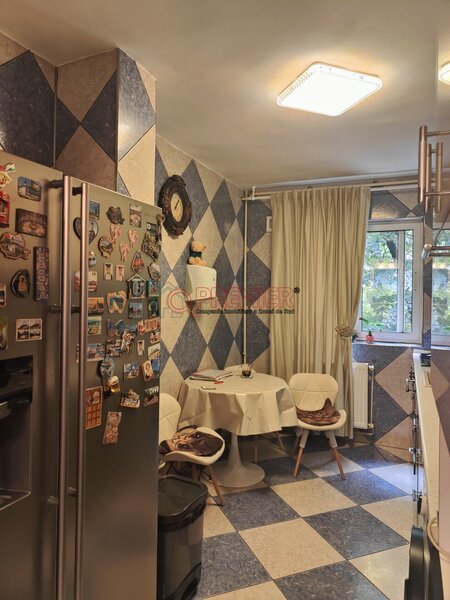 Berceni, Aparatorii Patrei, 4 camere mobilat.